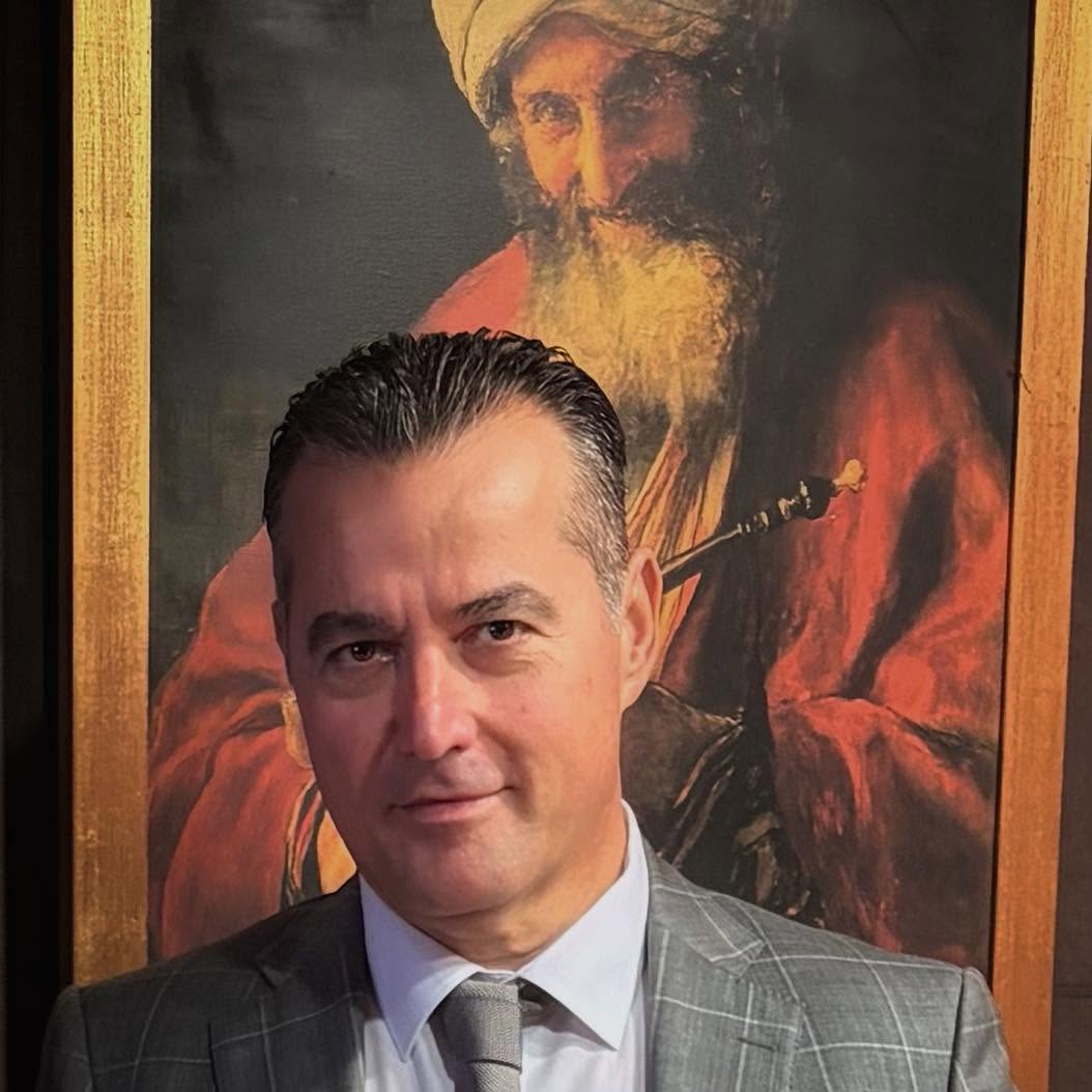 702494058_10241902390720340_8290553782491176212_n Portrait of Nikolaos S. Zindros